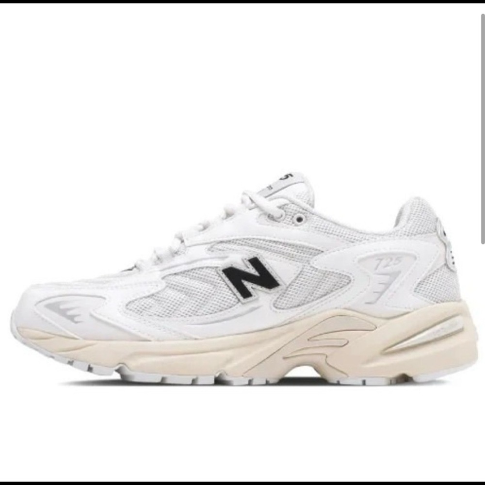 New Balance 725 Sneakers - Barely Worn